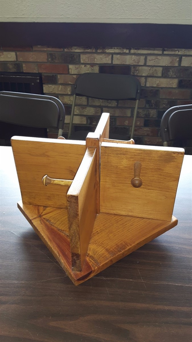 Wooden Mug Display